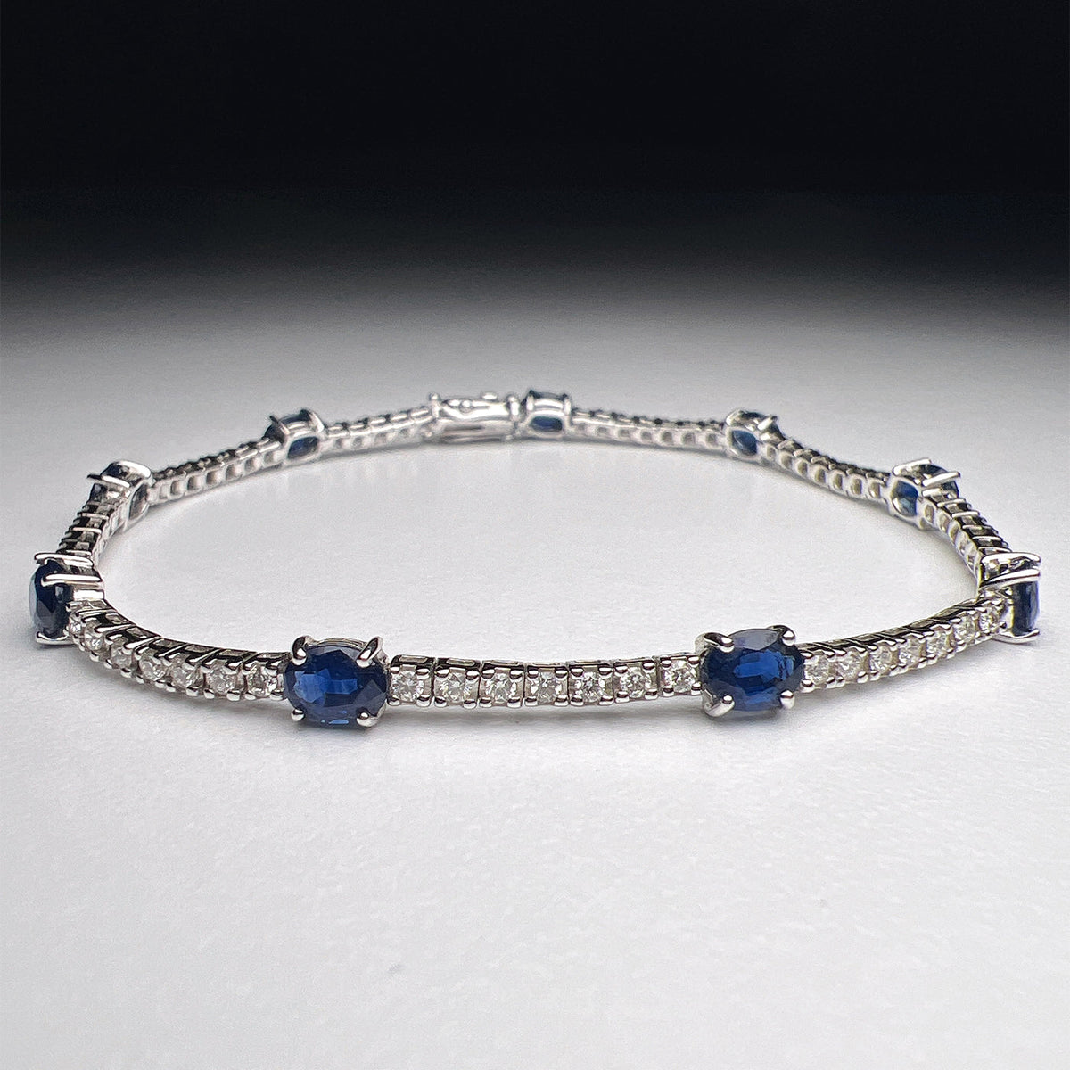 Natural Blue Sapphire 4.50 ct Bracelet