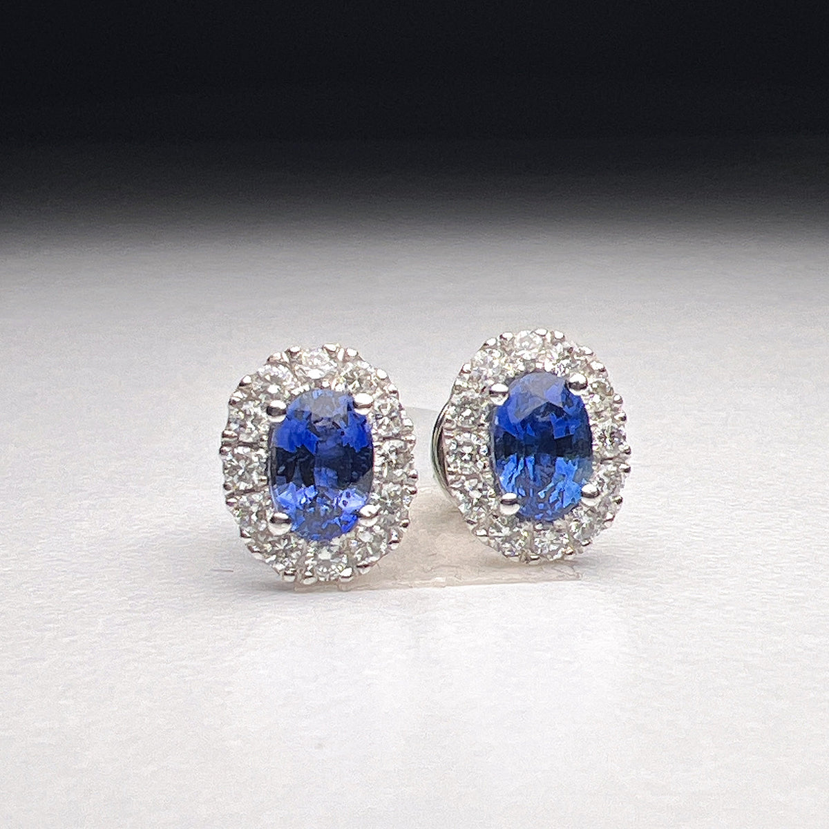 Natural Blue Sapphire 1.31 ct Earrings